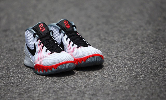 Nike Kyrie 1 Infrared