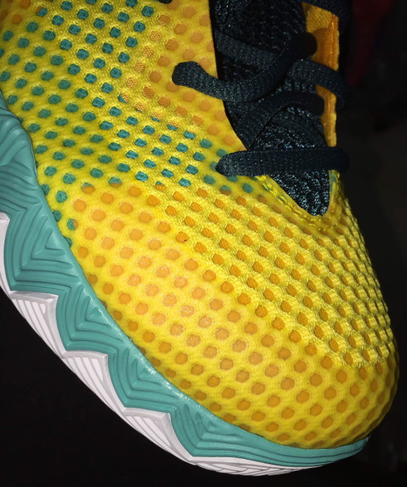 Nike Kyrie 1 Tour Yellow