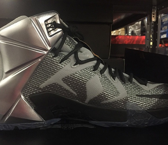 Nike LeBron 12 Flight