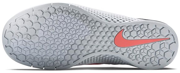 Nike Metcon 1 Daring Red Release Date