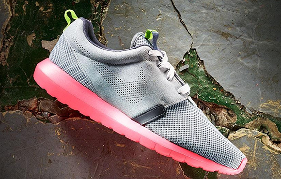 Más allá Idear sobresalir Nike Roshe Run NM FB 'Hot Lava Sole' | SneakerFiles