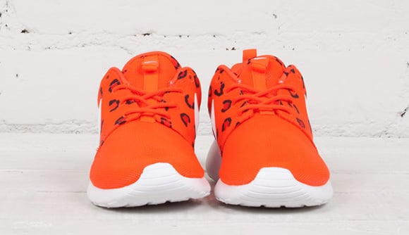 Nike Roshe Run Womens Leopard Print Bright Crimson