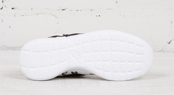 Nike Roshe Run Womens Leopard Print White Black