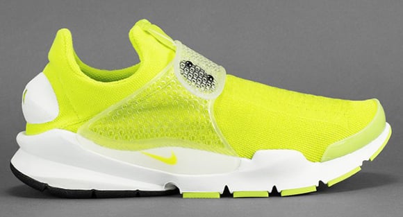 neon yellow trainers nike