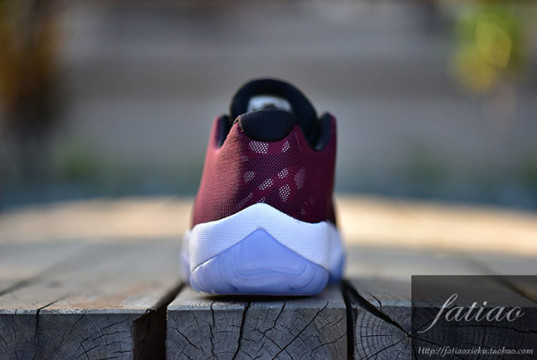 Maroon And Gold Air Jordans Mens Nike Flyknit Air Max 2015