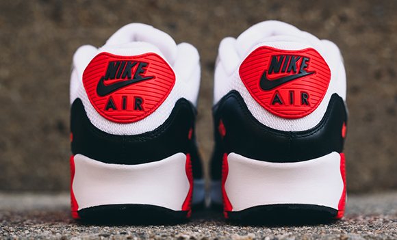 Nike Air Max 90 OG Infrared Detailed Look