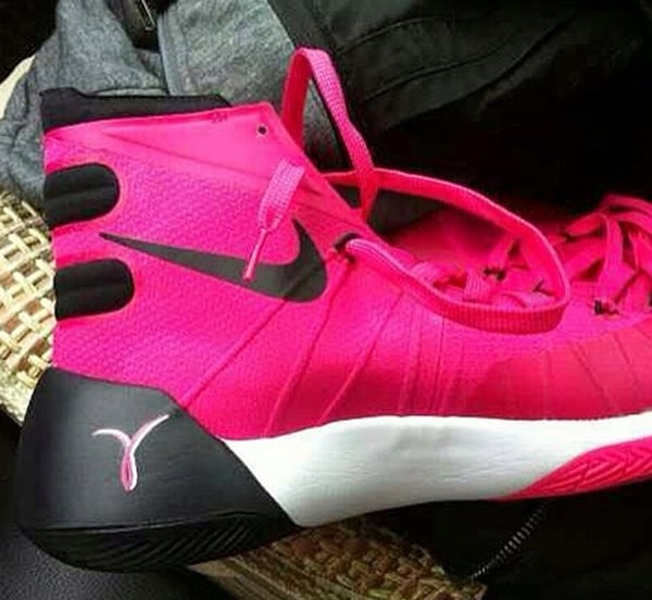 Nike Hyperdunk 2015 ‘Think Pink’