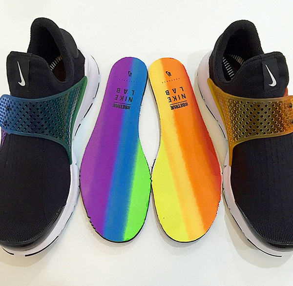Nike Sock Dart Be True Rainbow