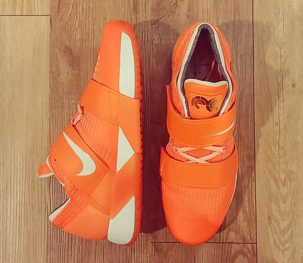 Nike Zoom Revis 2 Orange Sample