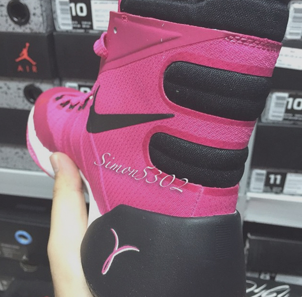 Think Pink Nike Hyperdunk 2015