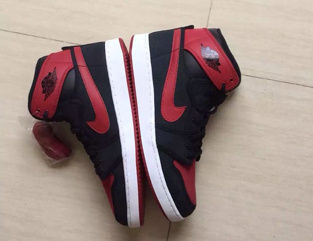 Air Jordan 1 KO High OG Bred 2015