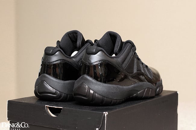 air jordan 11 low all black