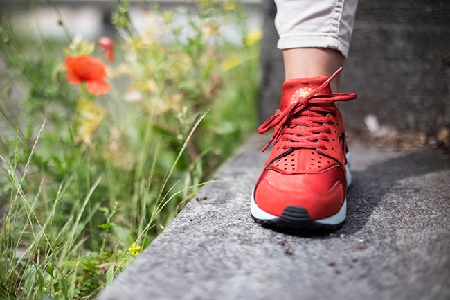 Nike Air Huarache Cinnamon On Feet