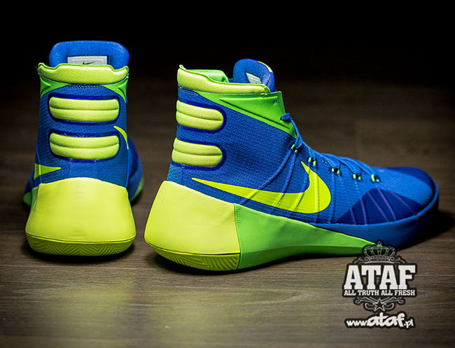 hyperdunk 2015 blue