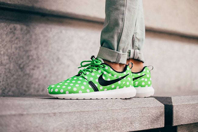 Nike Roshe Run NM Polka Dot Green On Feet