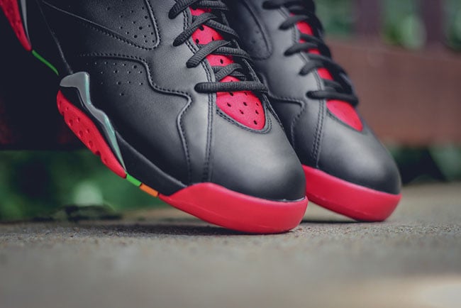 Air Jordan 7 Marvin the Martian Retro