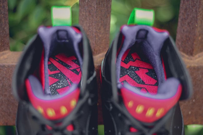 Air Jordan 7 Marvin the Martian Retro