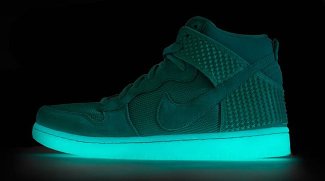 Nike Dunk High Green Glow