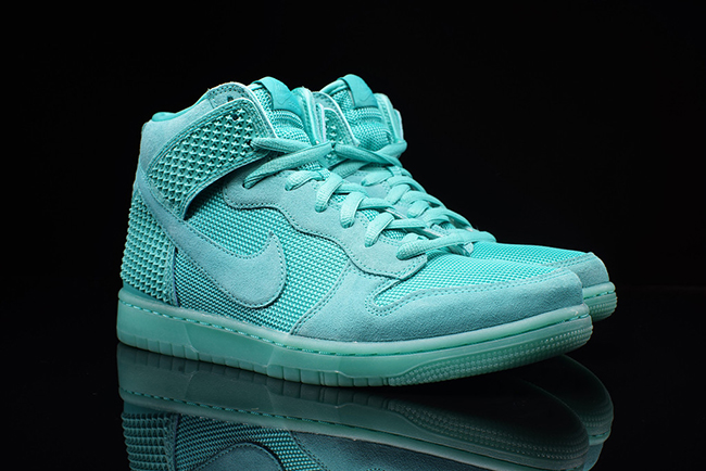 nike dunks turquoise