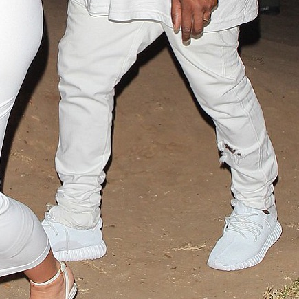 how to wear yeezy cream white