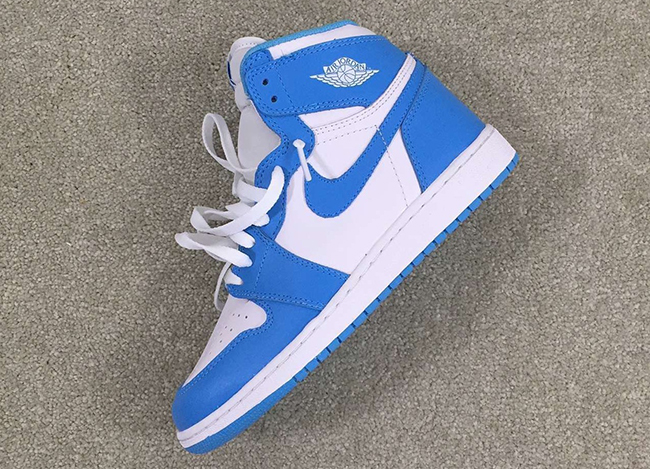 Air Jordan 1 Retro High OG UNC