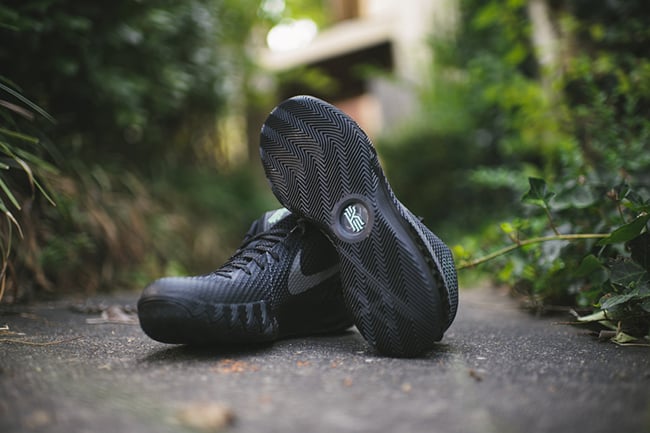 Nike Kyrie 1 Green Glow