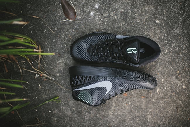 Detailed Look of the Nike Kyrie 1 ‘Green Glow’