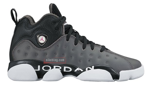 Two New Colorways of the Air Jordan Team 2 Retro