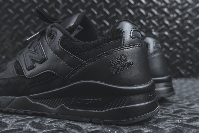 new balance 530 triple black