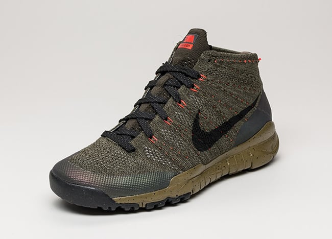 Nike Flyknit Trainer Chukka FSB Hologram