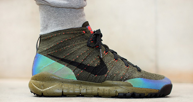 Nike Flyknit Trainer Chukka FSB Hologram