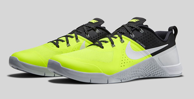 Nike Metcon 1 Volt Platinum