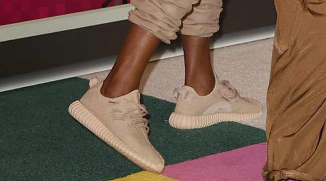 Beige adidas Yeezy 350 Boost