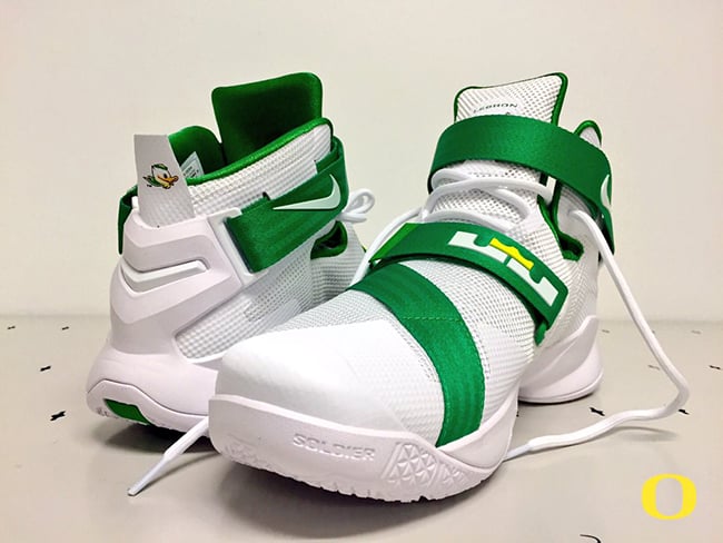 Home Nike LeBron 9 Oregon Ducks