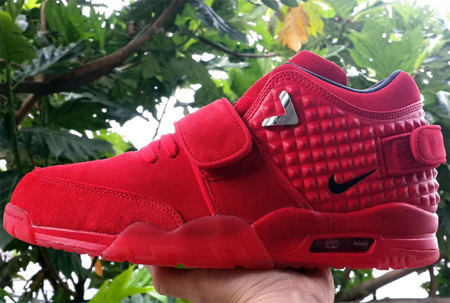 Red October Nike Air Cruz