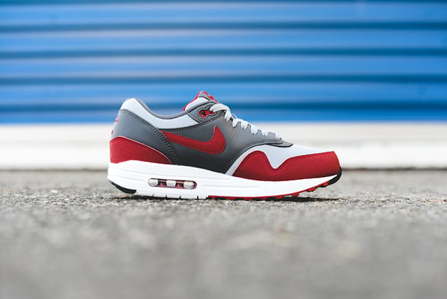 nike air max 1 essential gym red