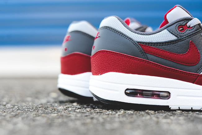 Nike Air Max 1 Essential Wolf Grey Gym Red