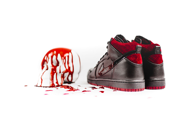 Nike Dunk CMFT PRM QS Coffin Halloween