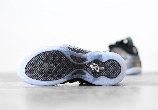 foamposite hologram on feet