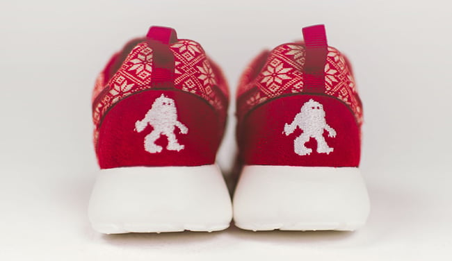 Nike Roshe One Winter Yeti Sweater Red