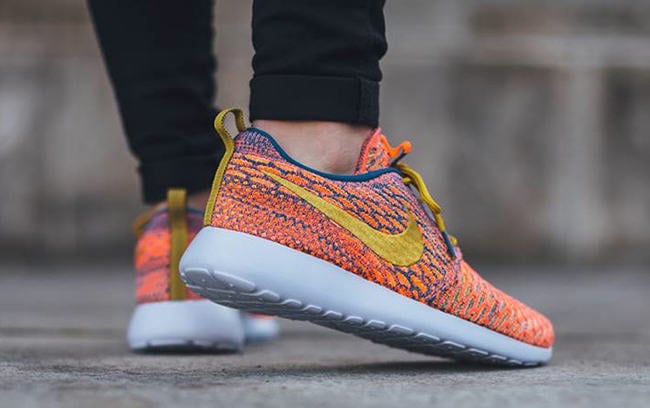 Nike WMNS Roshe One Flyknit Sunset Glow