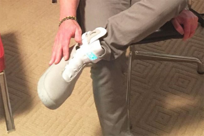 First Look at the Self-Lacing Nike MAG