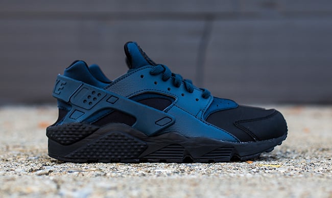 huaraches black and blue