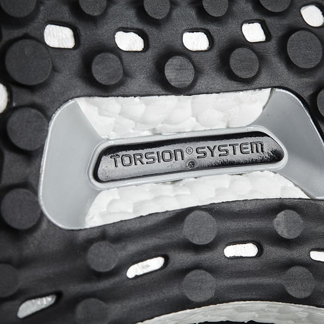 adidas Ultra Boost Reflective Primeknit