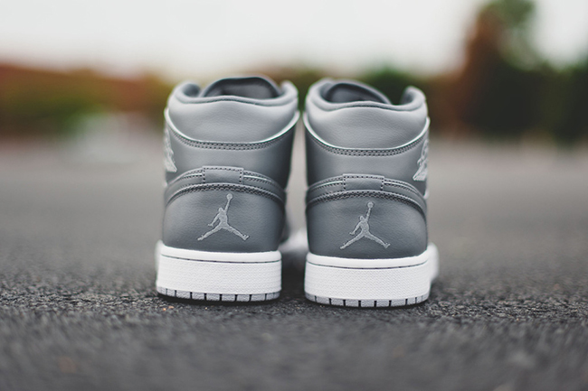 Air Jordan 1 Mid Triple Grey