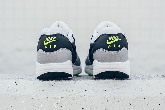 Nike Air Max 1 Essential Neon