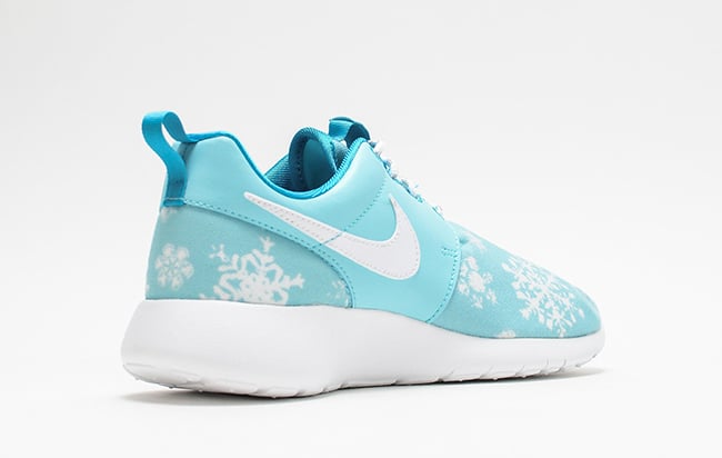 Nike Roshe One GS Winter Snowflakes