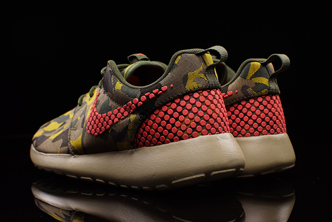 Nike Roshe One Plus Camo