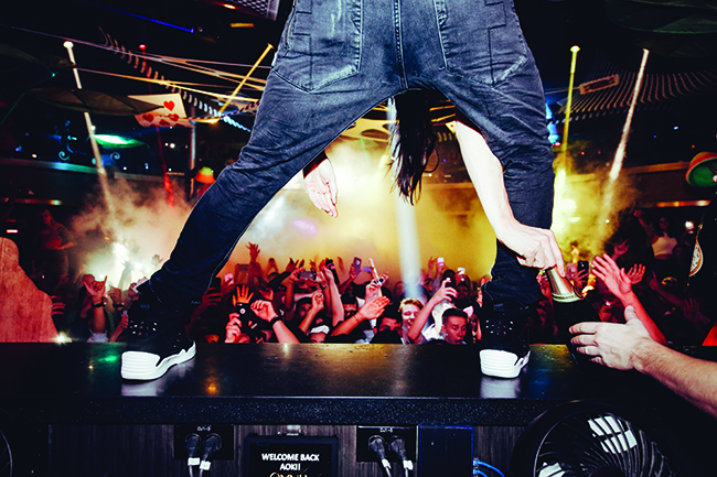 Steve Aoki Supra Skytop IV