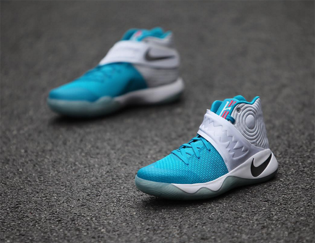 Christmas Nike Kyrie 2